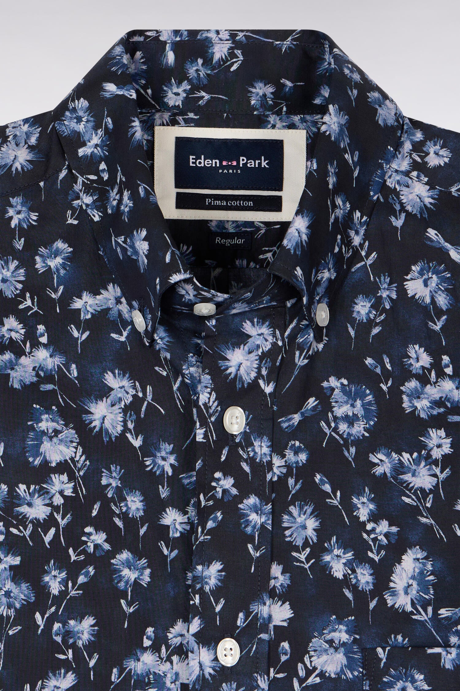 Chemise à manches courtes en coton Pima marine à motif floral - Image 6