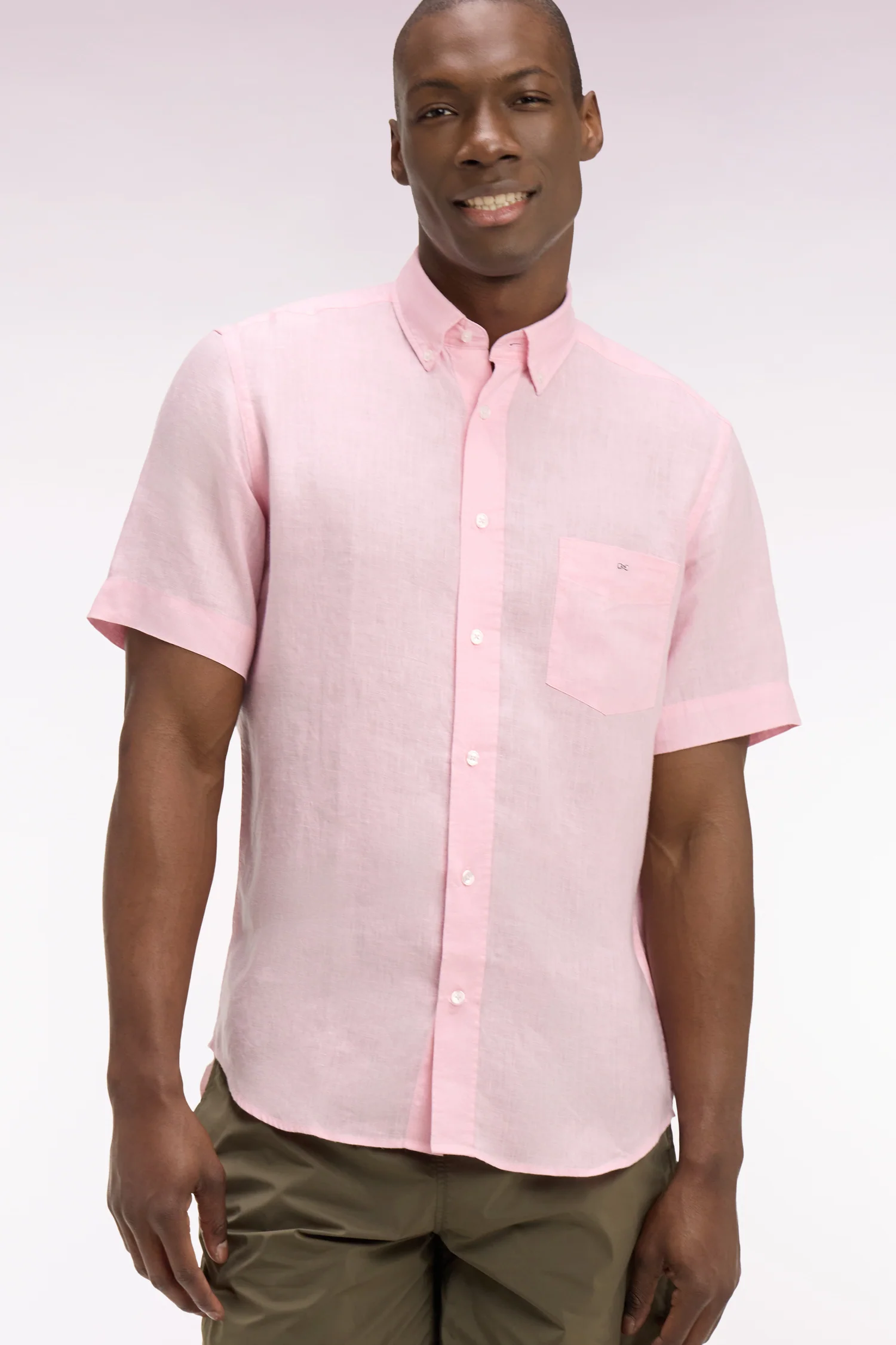 Chemise Ă manches courtes en lin rose clair
