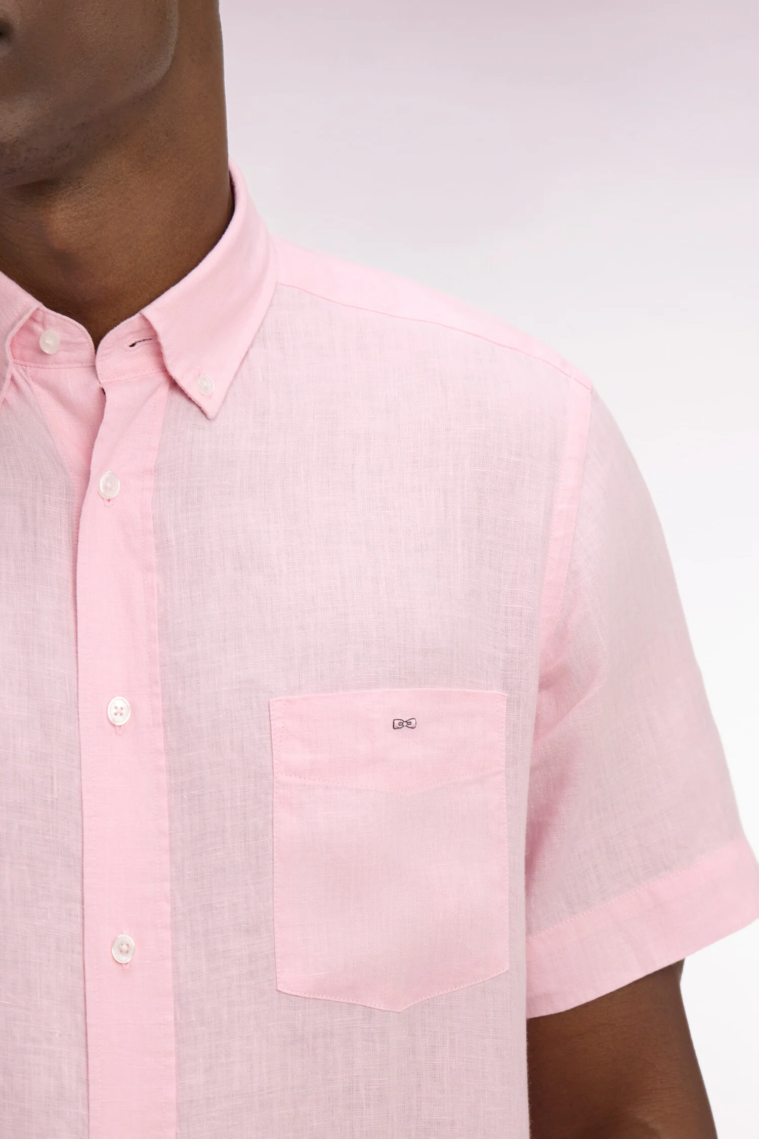 Chemise Ă manches courtes en lin rose clair - Image 4