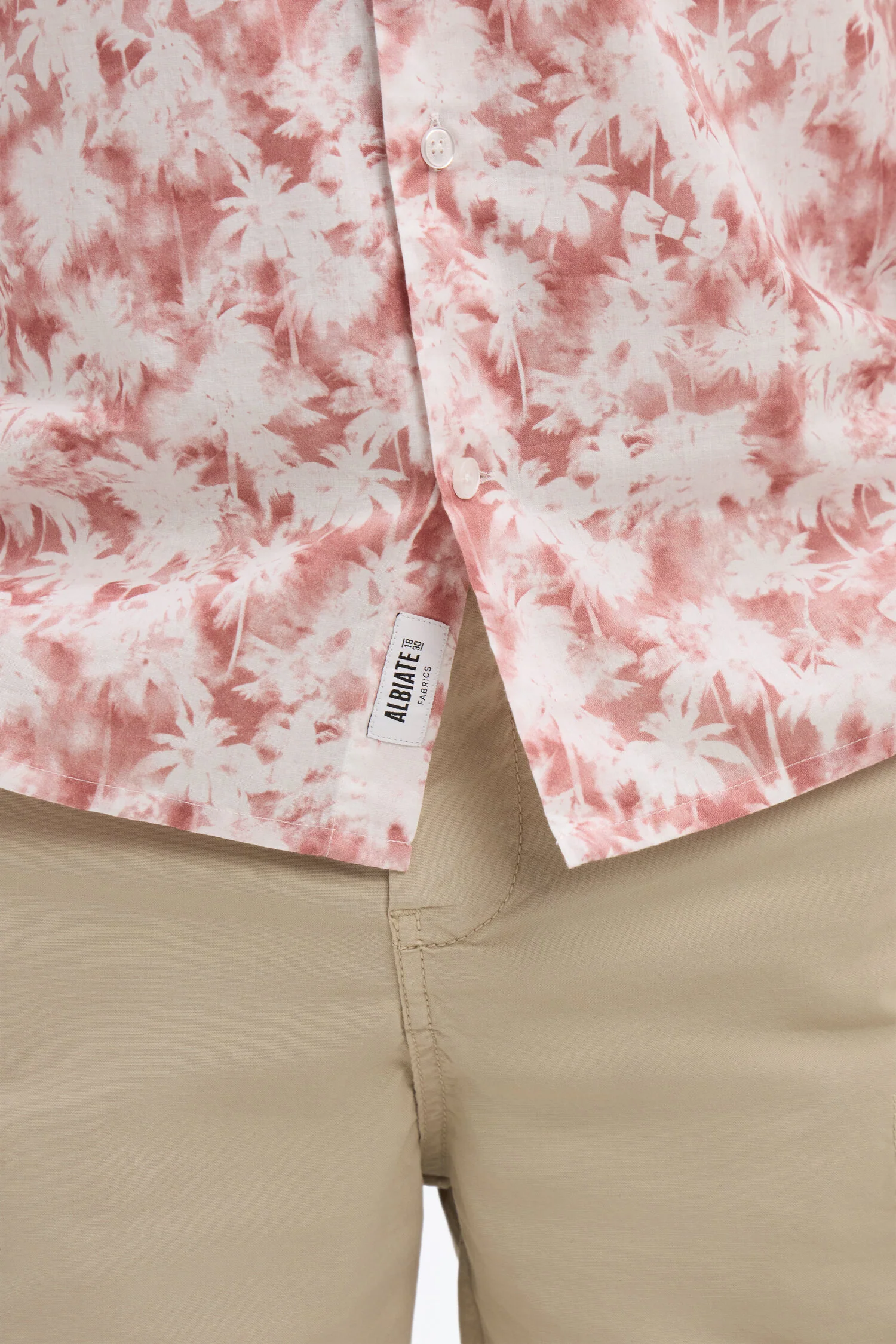 Chemise à manches courtes en popeline de coton à motif floral bordeaux coupe slim - Image 4