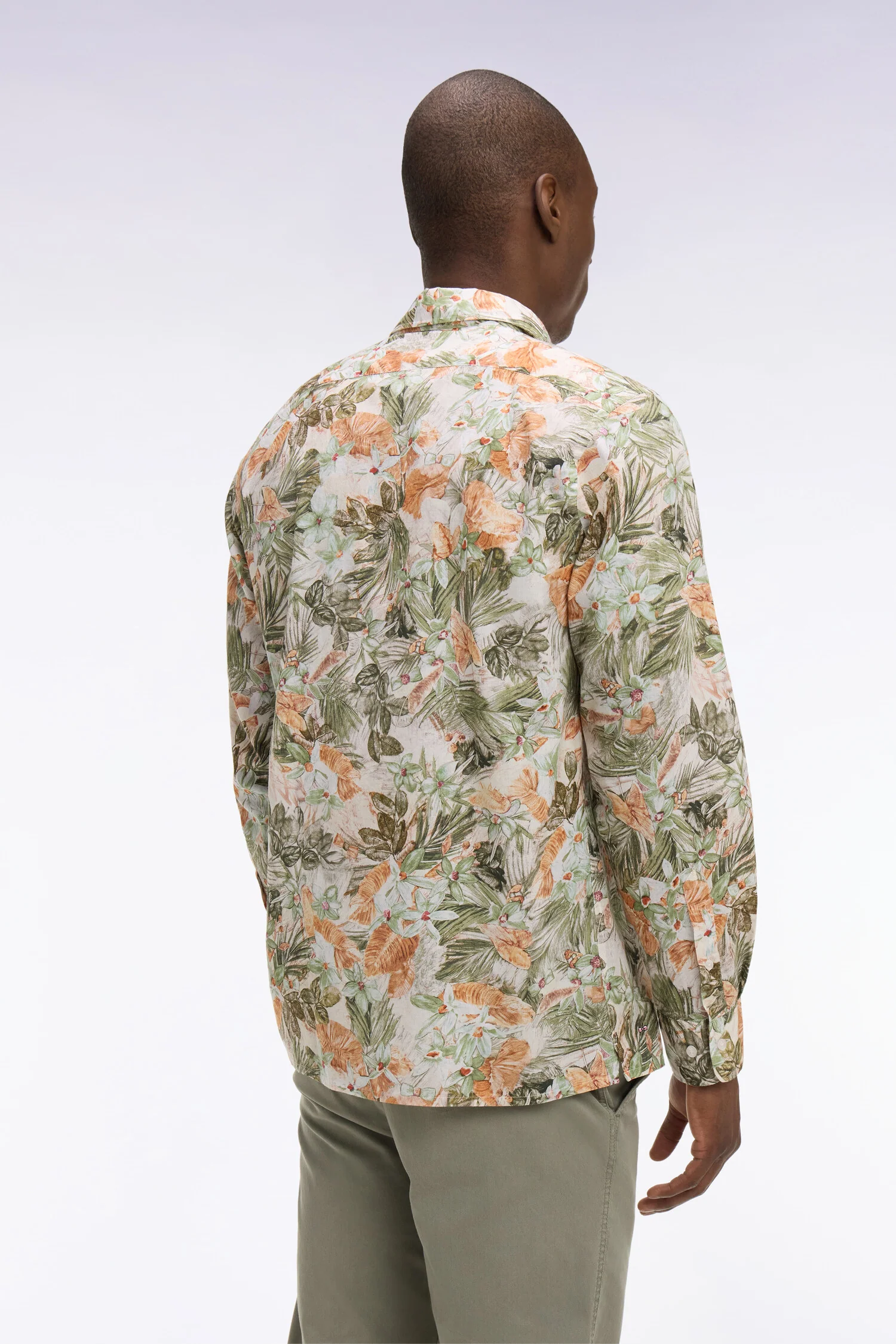 Chemise en popeline de coton beige imprimé végétal coupe regular - Image 5