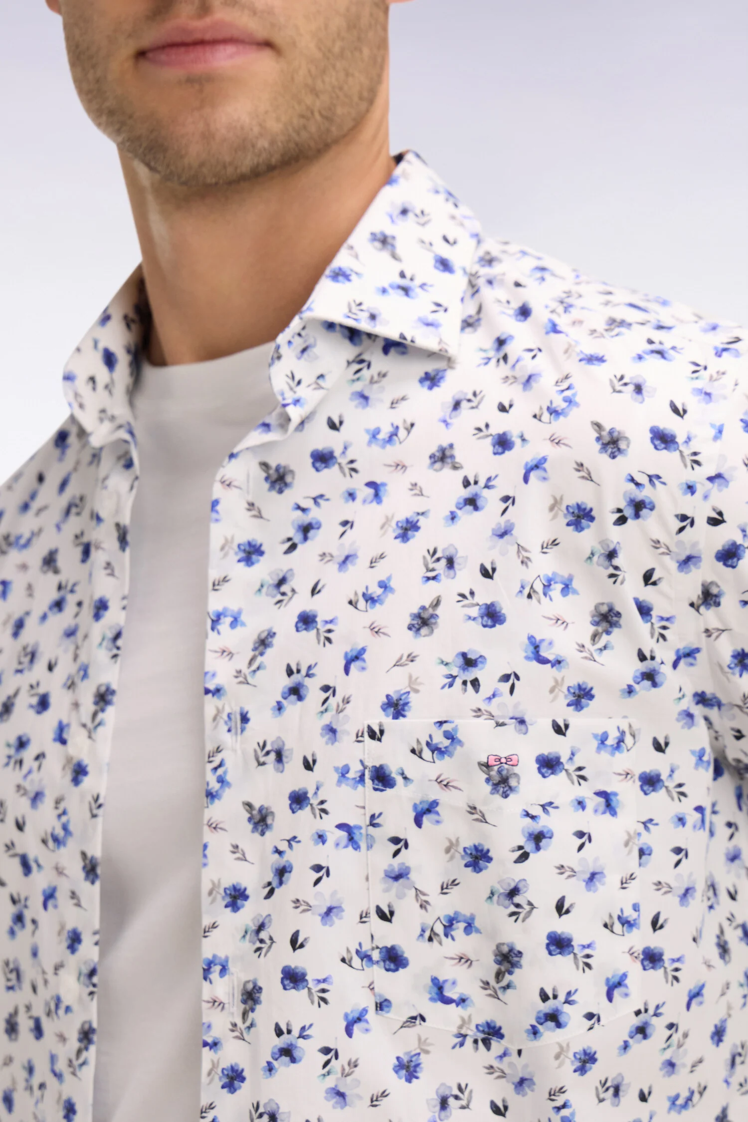 Chemise en popeline de coton imprimé floral bleu coupe slim - Image 4
