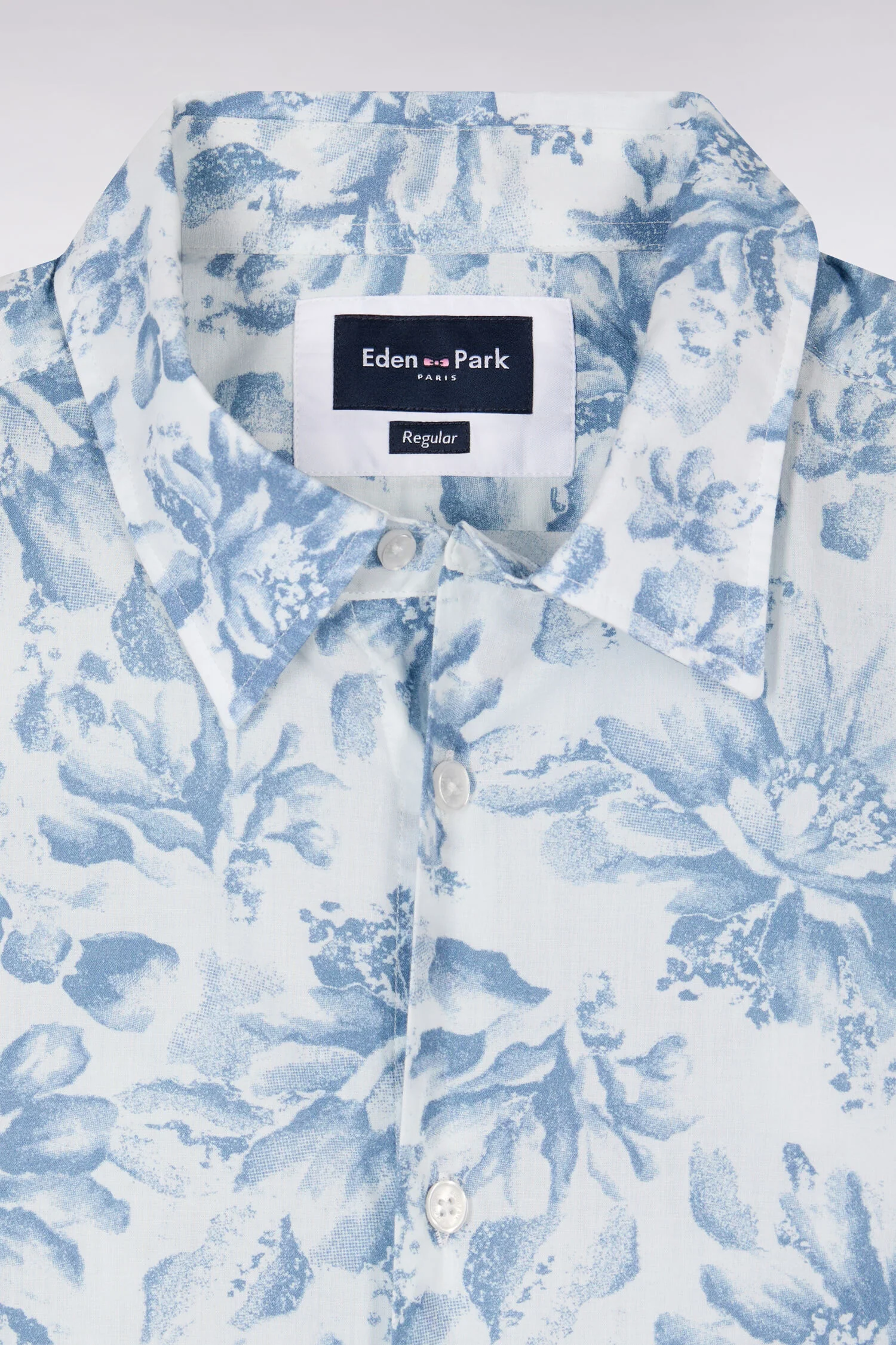 Chemise en popeline de coton italienne bleu ciel imprimé floral coupe regular - Image 6