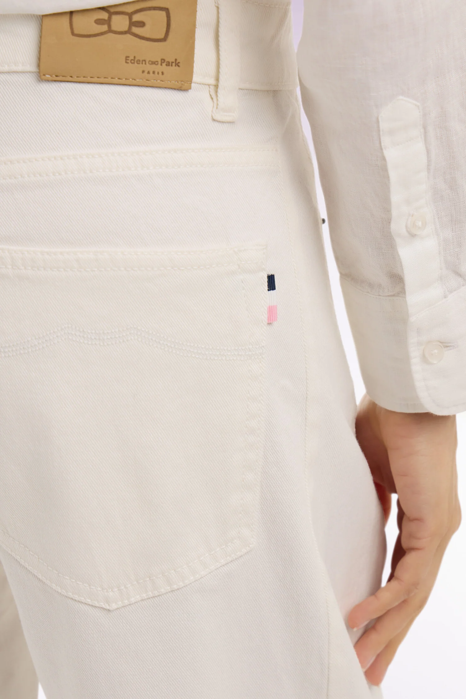 Jean coupe barrel en denim stretch blanc - Image 4