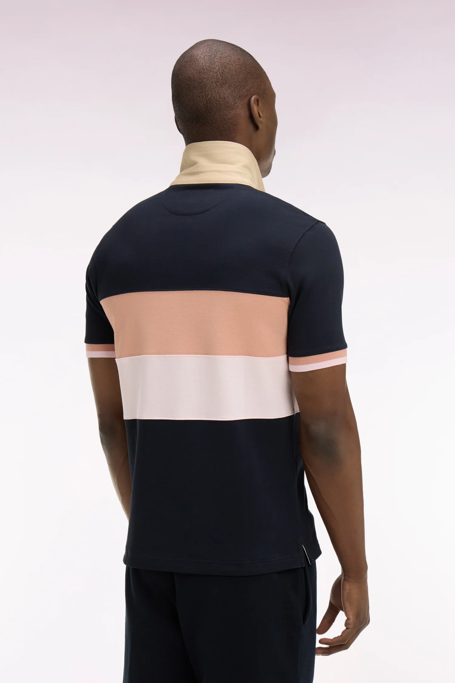 Maillot à manches courtes marine à découpes pastel et broderie coupe regular - Image 5