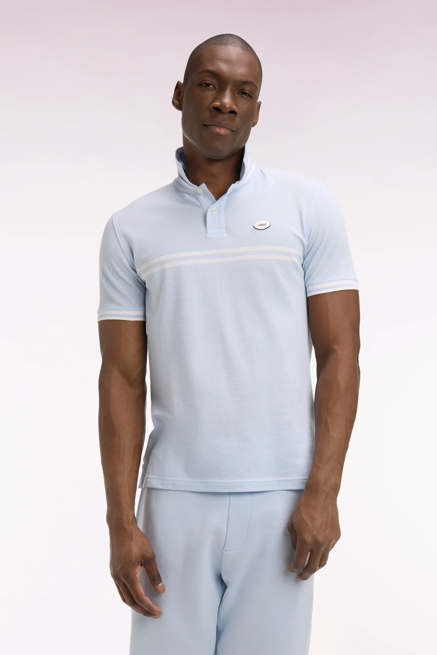 Polo à manches courtes en coton bleu ciel à rayures blanches coupe regular - Image 3
