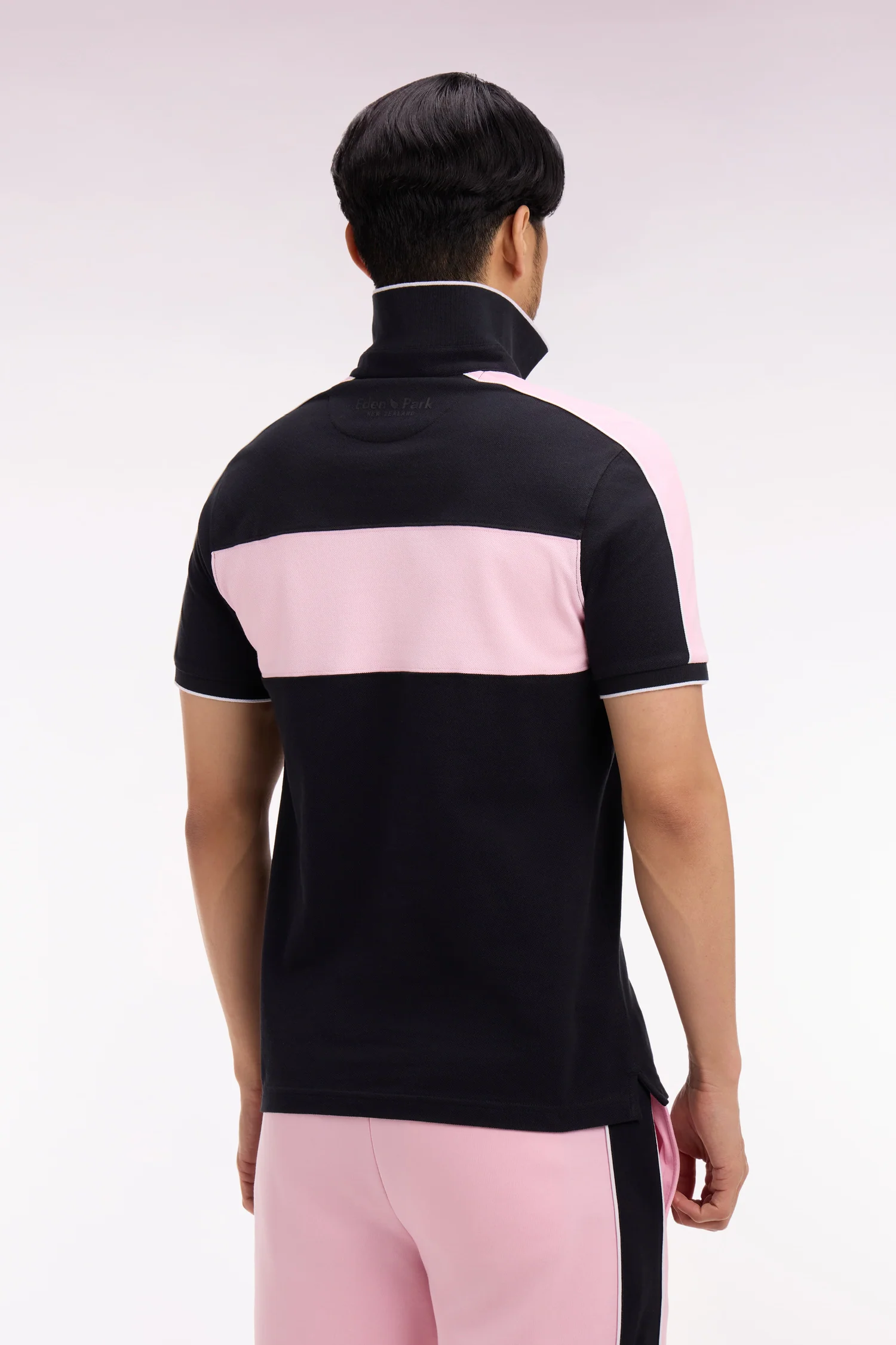 Polo à manches courtes en coton noir et rose New Zealand coupe regular - Image 5