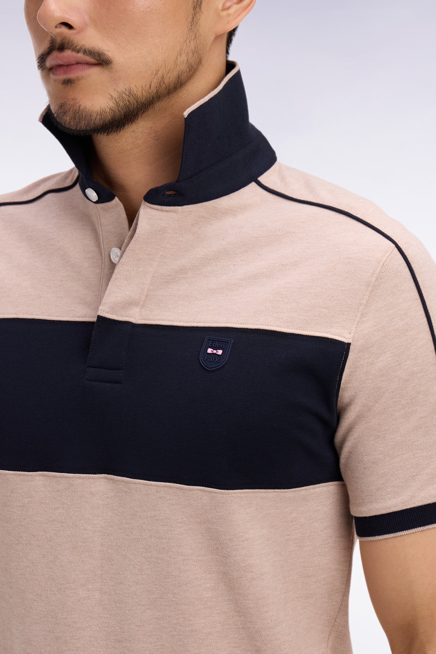 Polo à manches courtes en coton stretch marine et beige coupe slim - Image 4