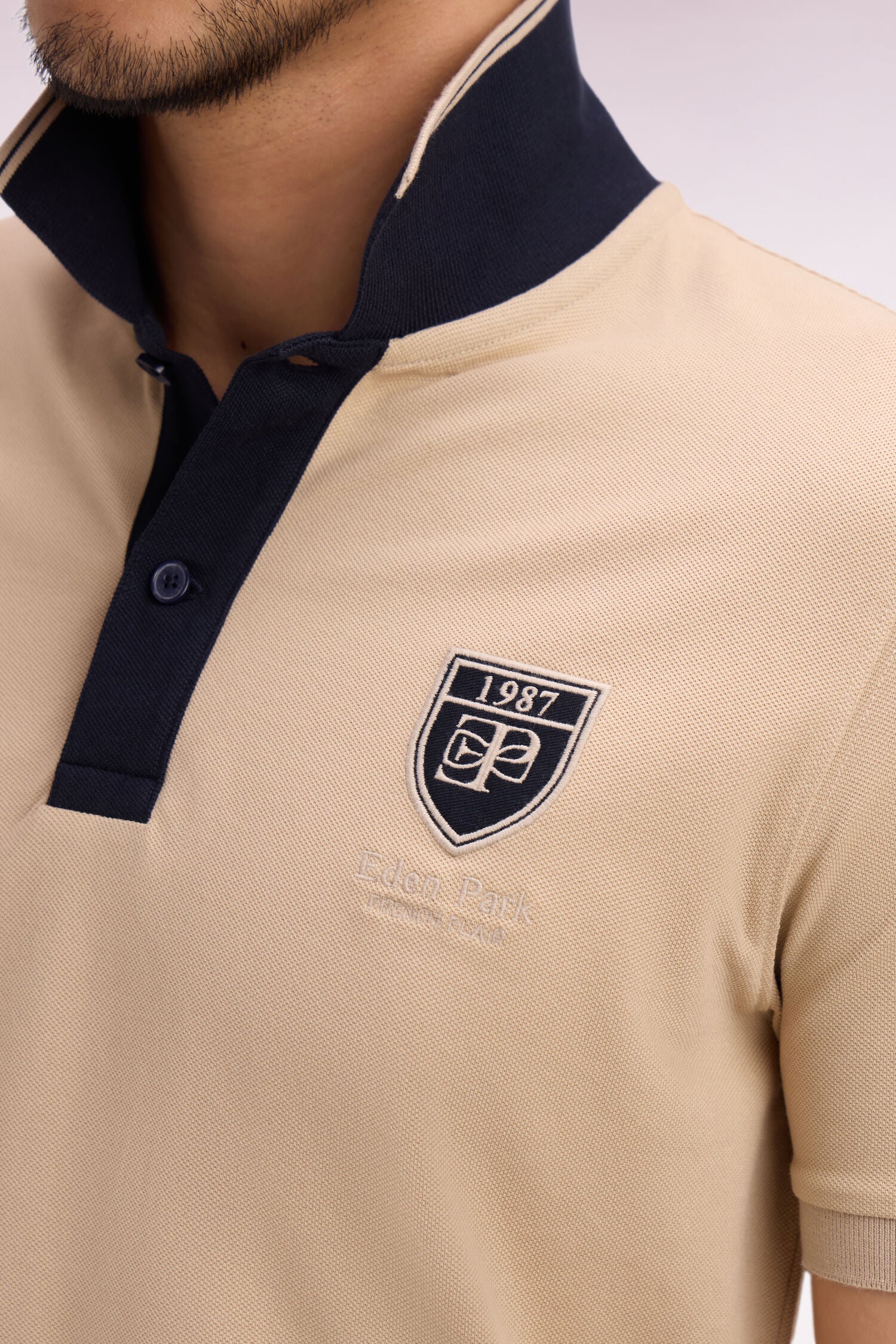 Polo à manches courtes en piqué coton beige écusson EP - Image 4