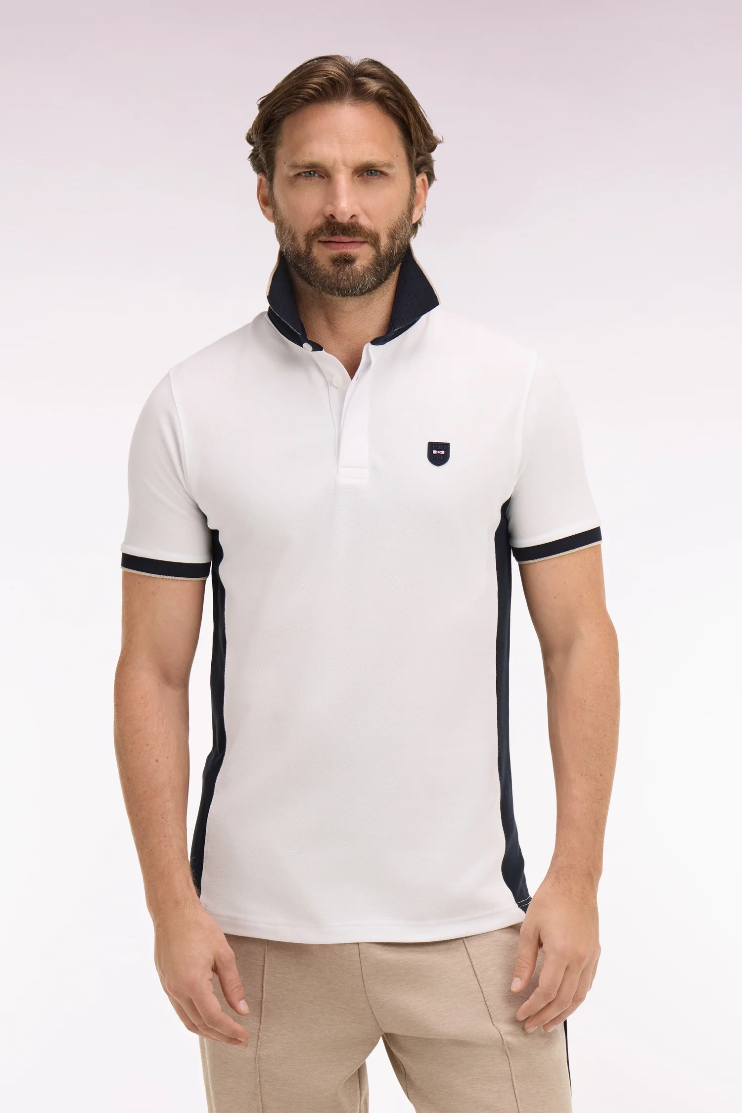Polo manches courtes en coton blanc et découpes marine coupe slim - Image 3