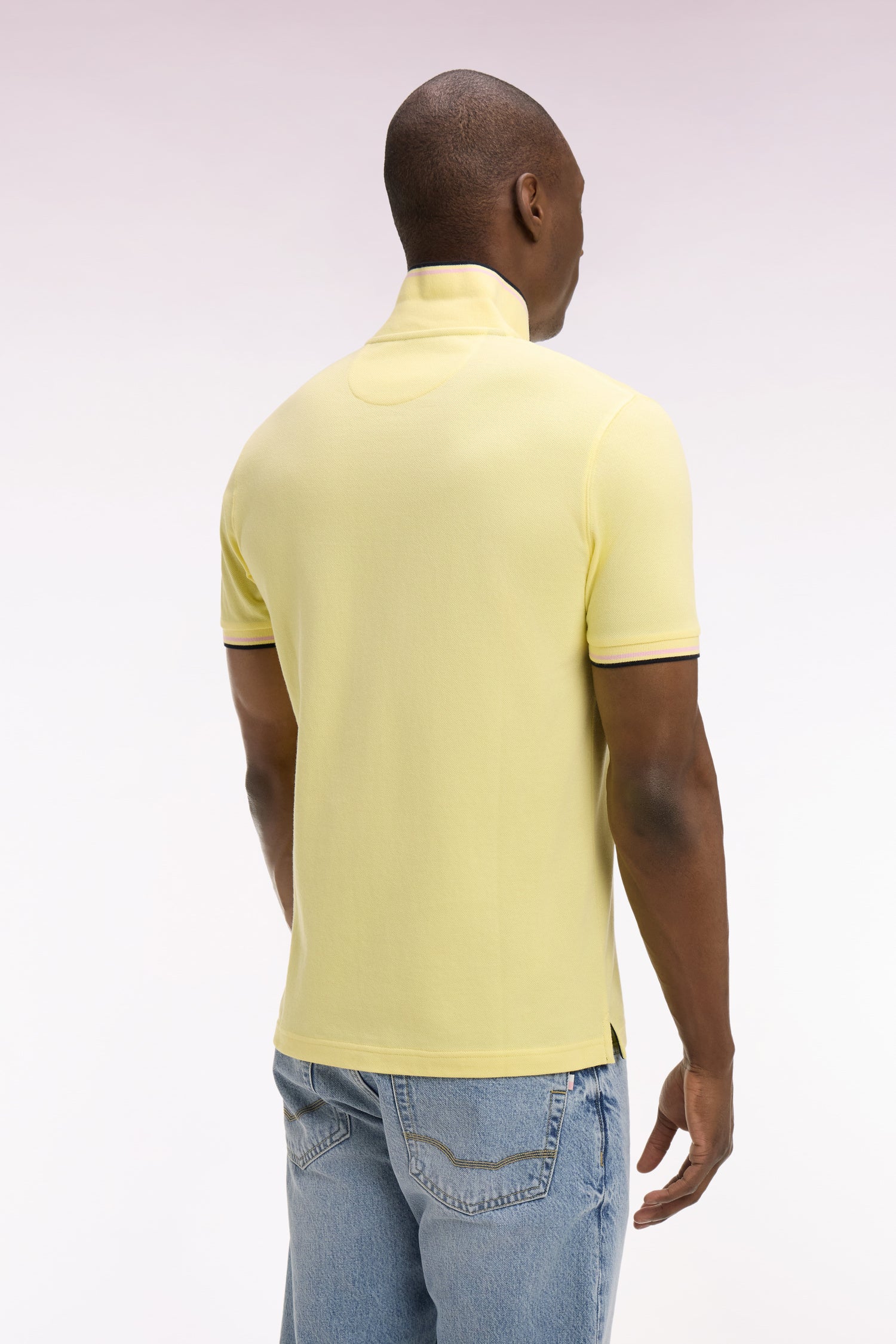 Polo manches courtes en coton jaune détails rayés coupe regular - Image 5