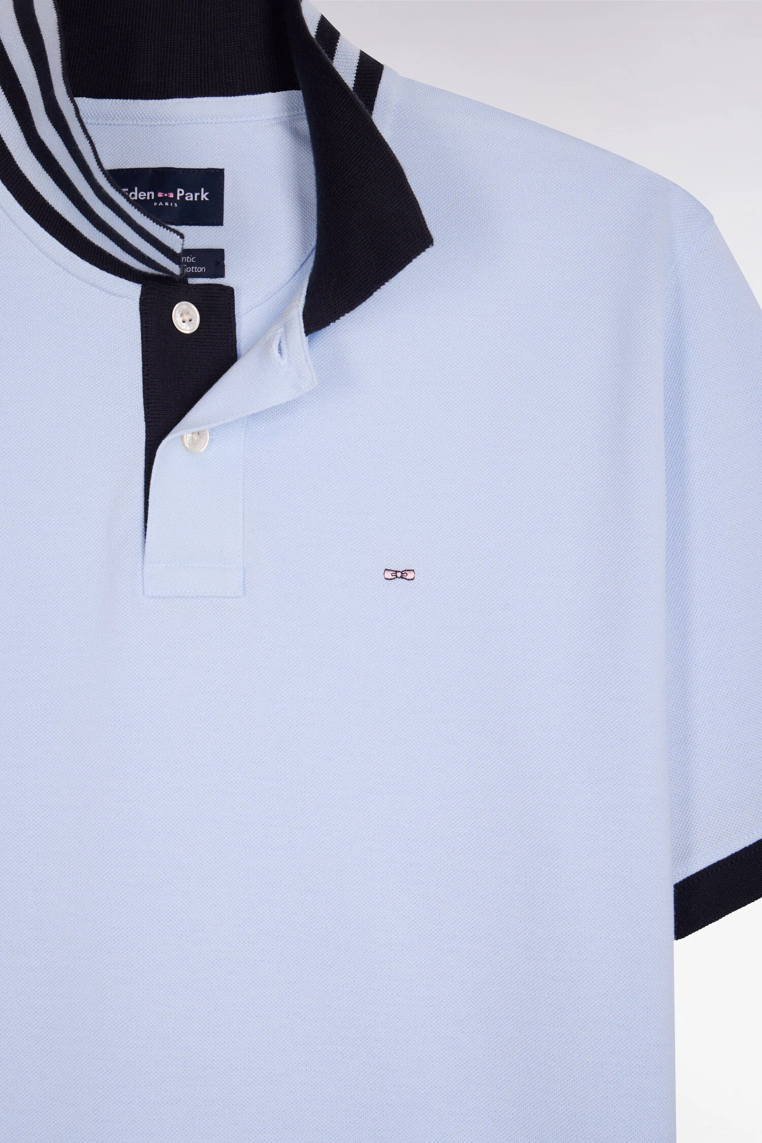 Polo manches courtes en piqué coton ciel dessous de col rayé coupe slim - Image 6