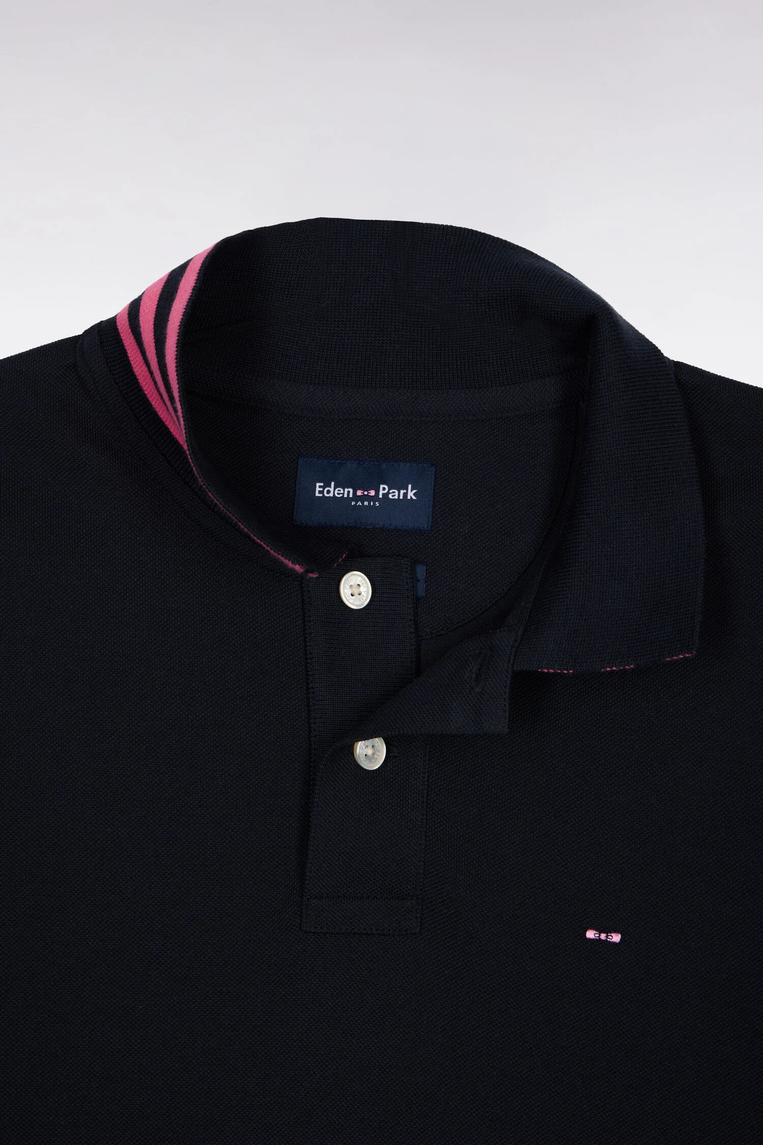Polo manches courtes en piqué coton marine dessous de col rayé coupe slim - Image 6