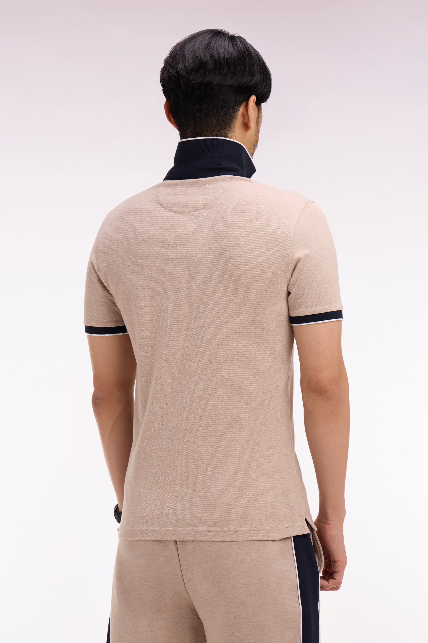 Polo manches courtes en piqué coton stretch beige coupe slim - Image 5