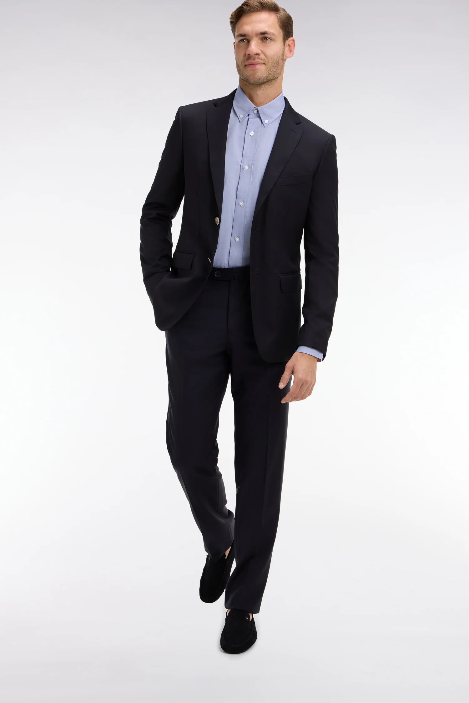 Pantalon regular bleu foncé en laine à plis cassés