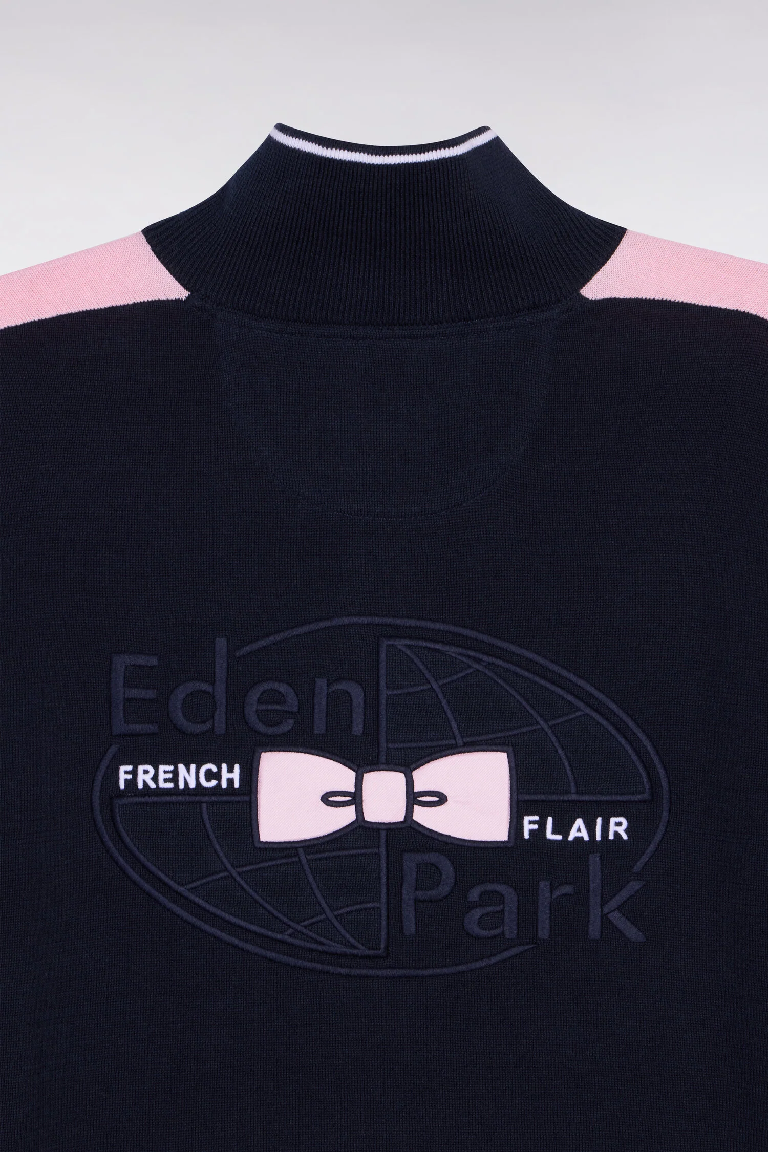 Pull à col maillot en coton rose brodé - Image 6