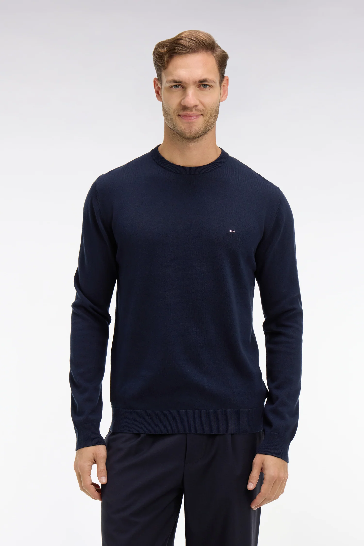 Pull bleu marine à col rond en coton - Image 3