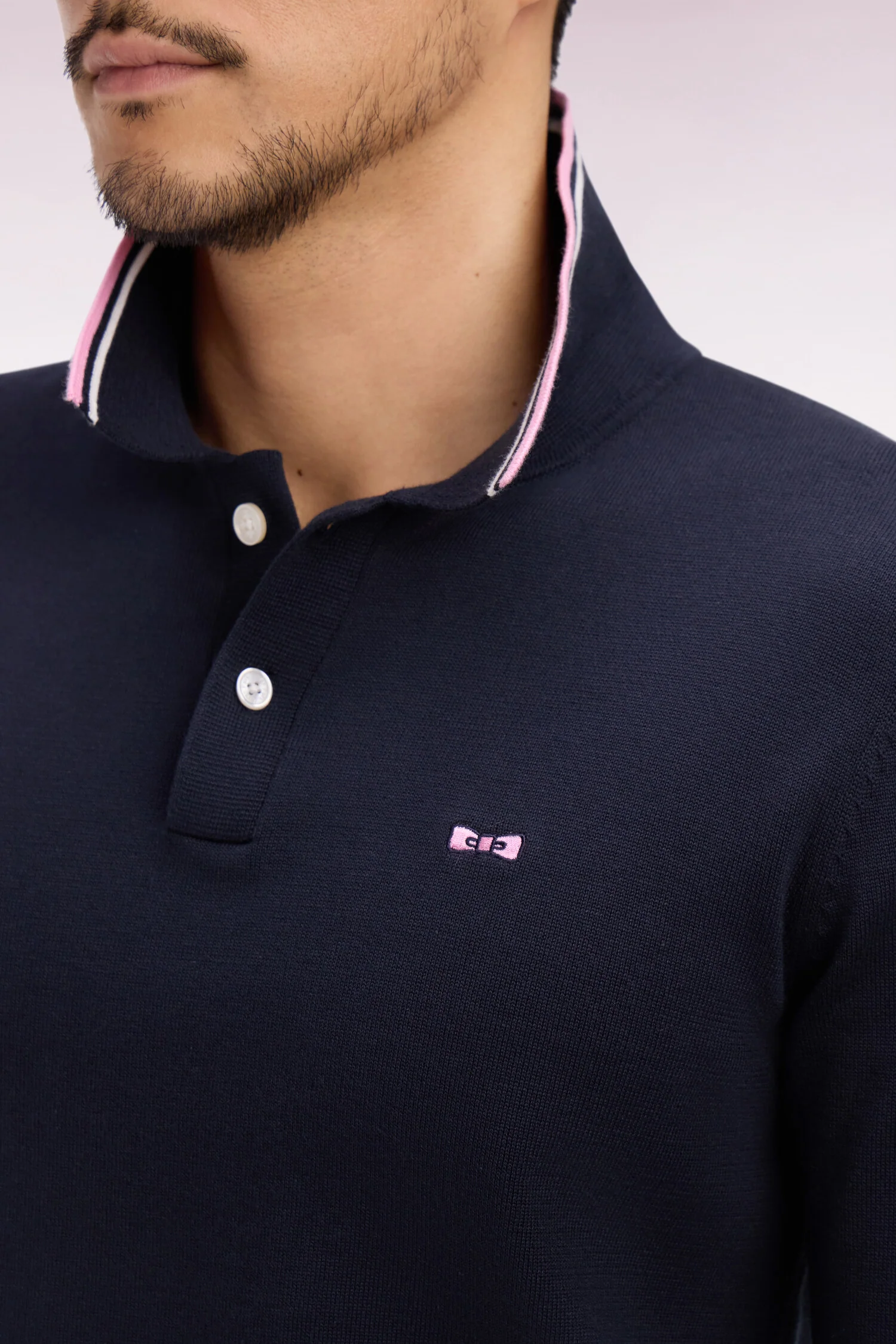 Pull col polo en coton marine Ă rayures fines - Image 4