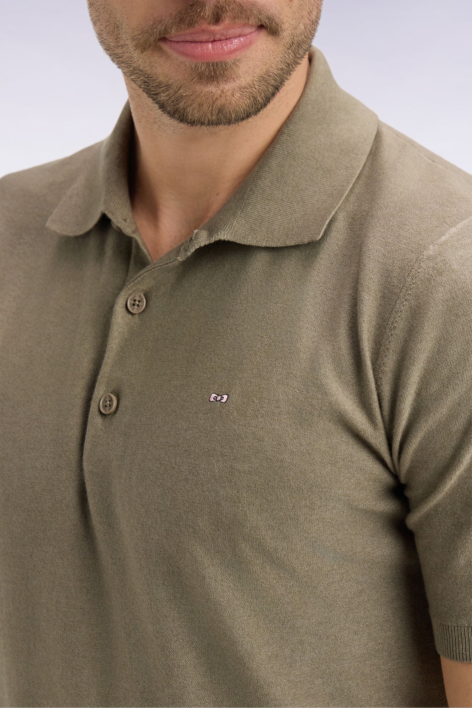 Pull manches courtes à col polo en coton et lyocell mélangés marron - Image 4