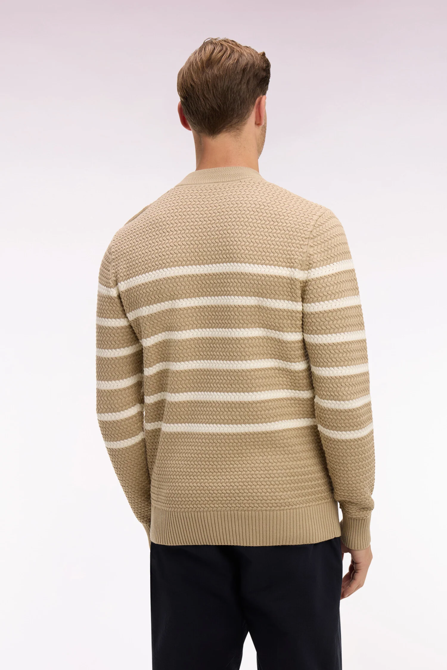 Pull marin à épaule boutonnée en coton chevron beige - Image 5