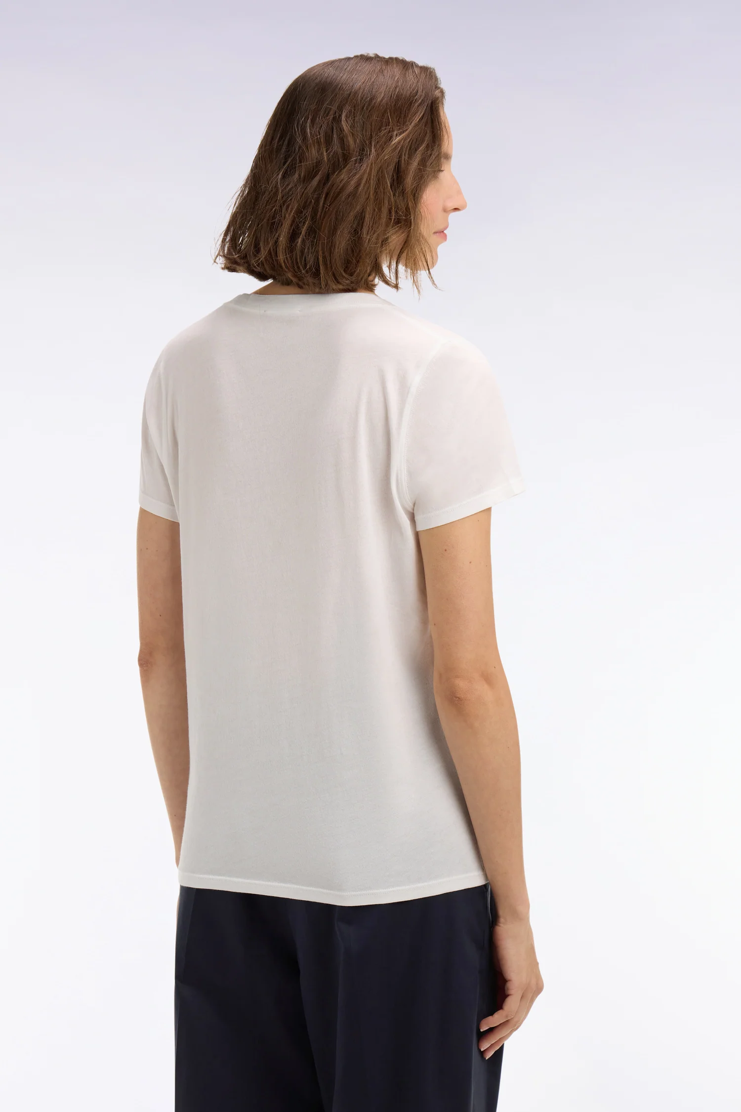 T-shirt à manches courtes col V en coton Pima blanc coupe regular - Image 5