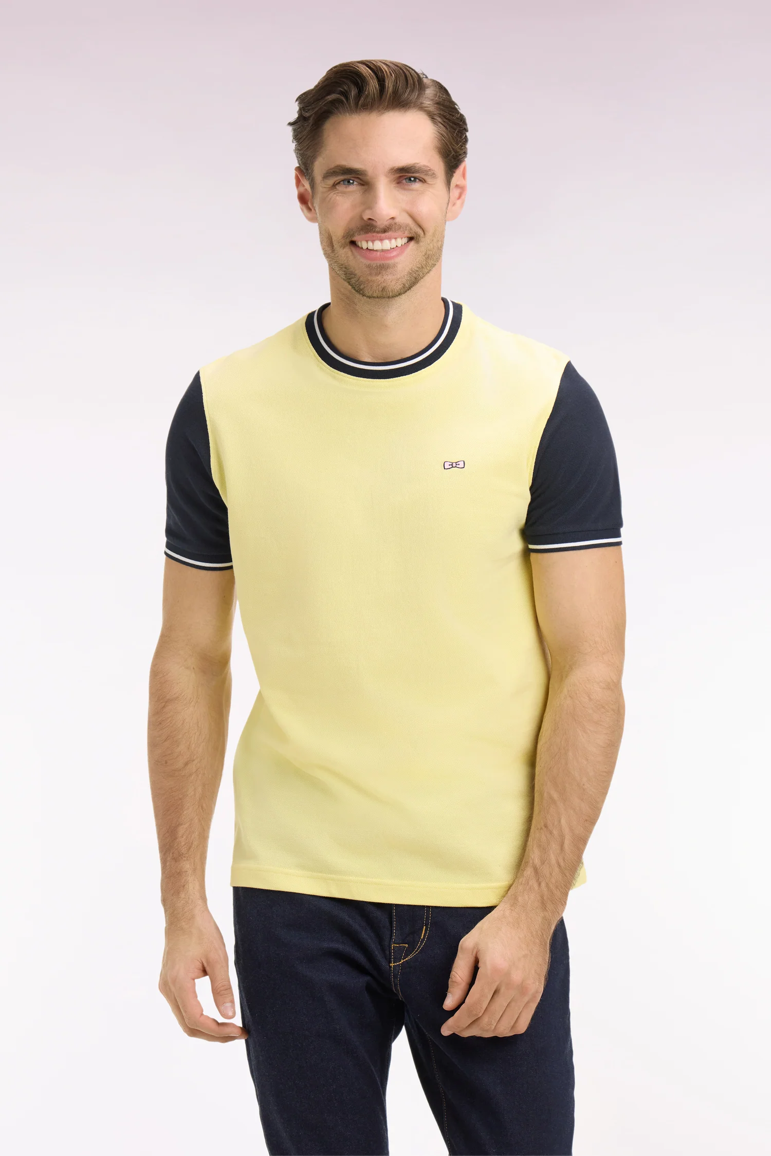 T-shirt à manches courtes en coton jaune bicolore brodé coupe regular - Image 3