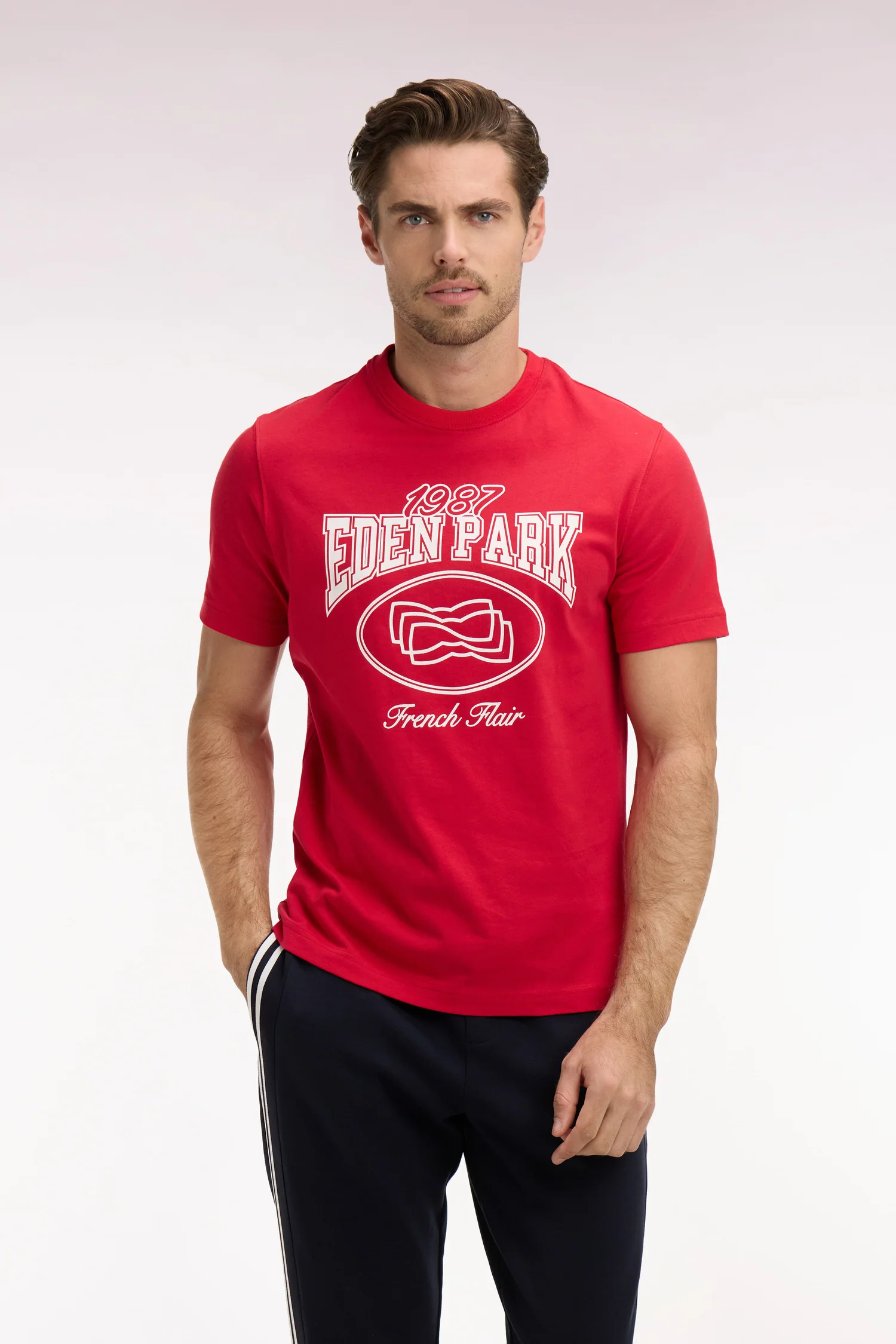 T-shirt à manches courtes en coton rouge sérigraphie écrue coupe regular - Image 3