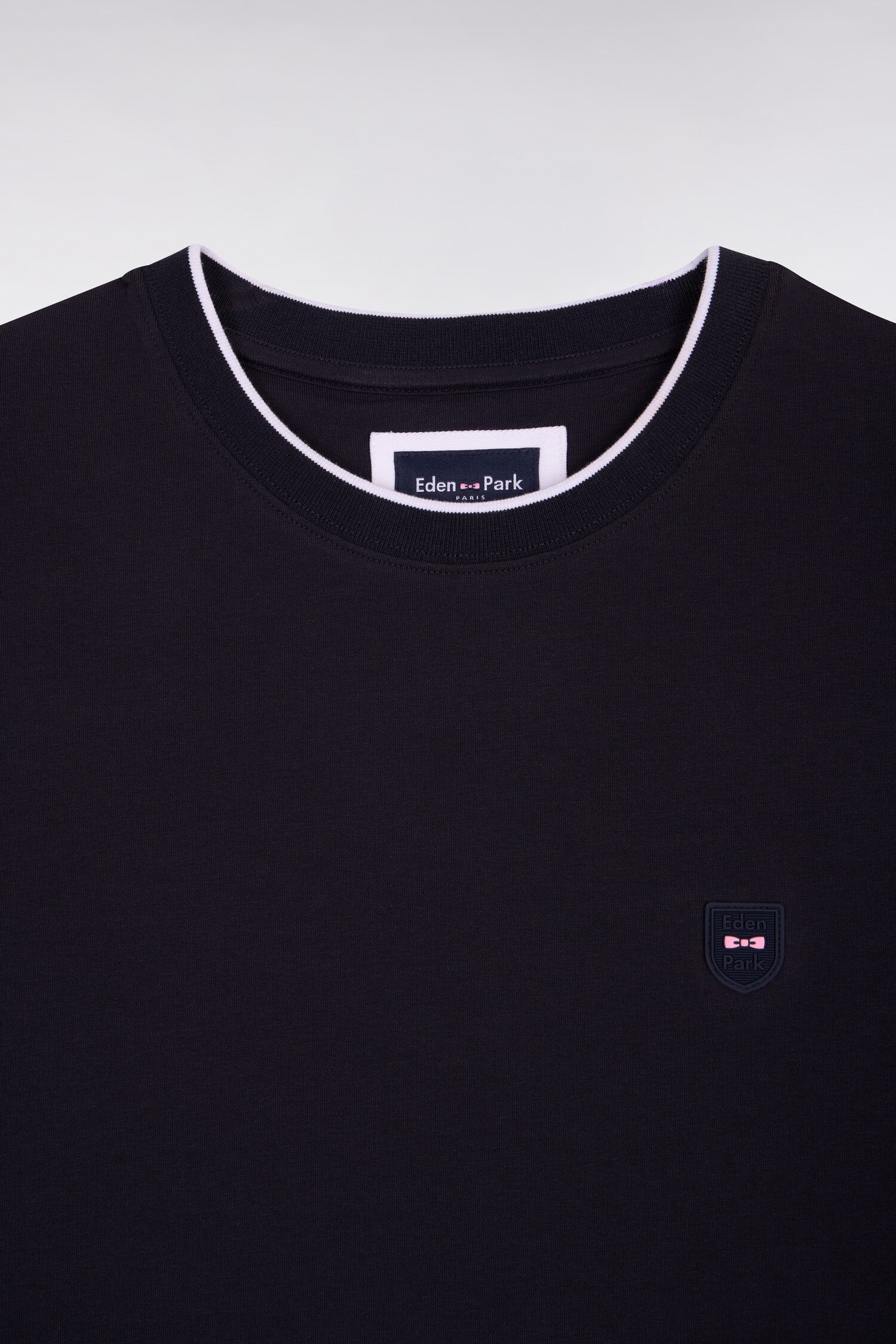 T-shirt à manches courtes en coton stretch noir à découpes coupe slim - Image 6