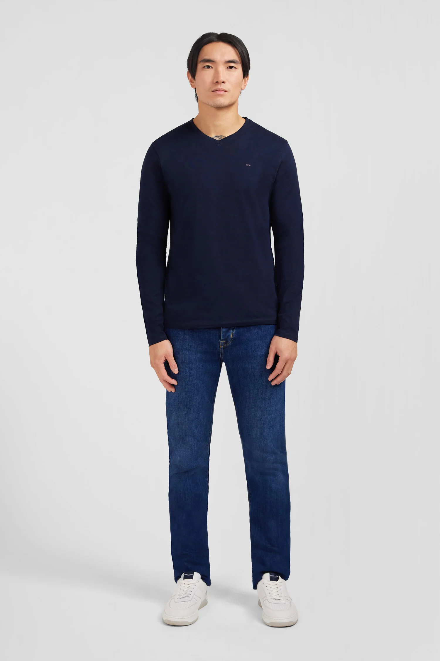 T-shirt bleu marine col V Ă manches longues - Image 5
