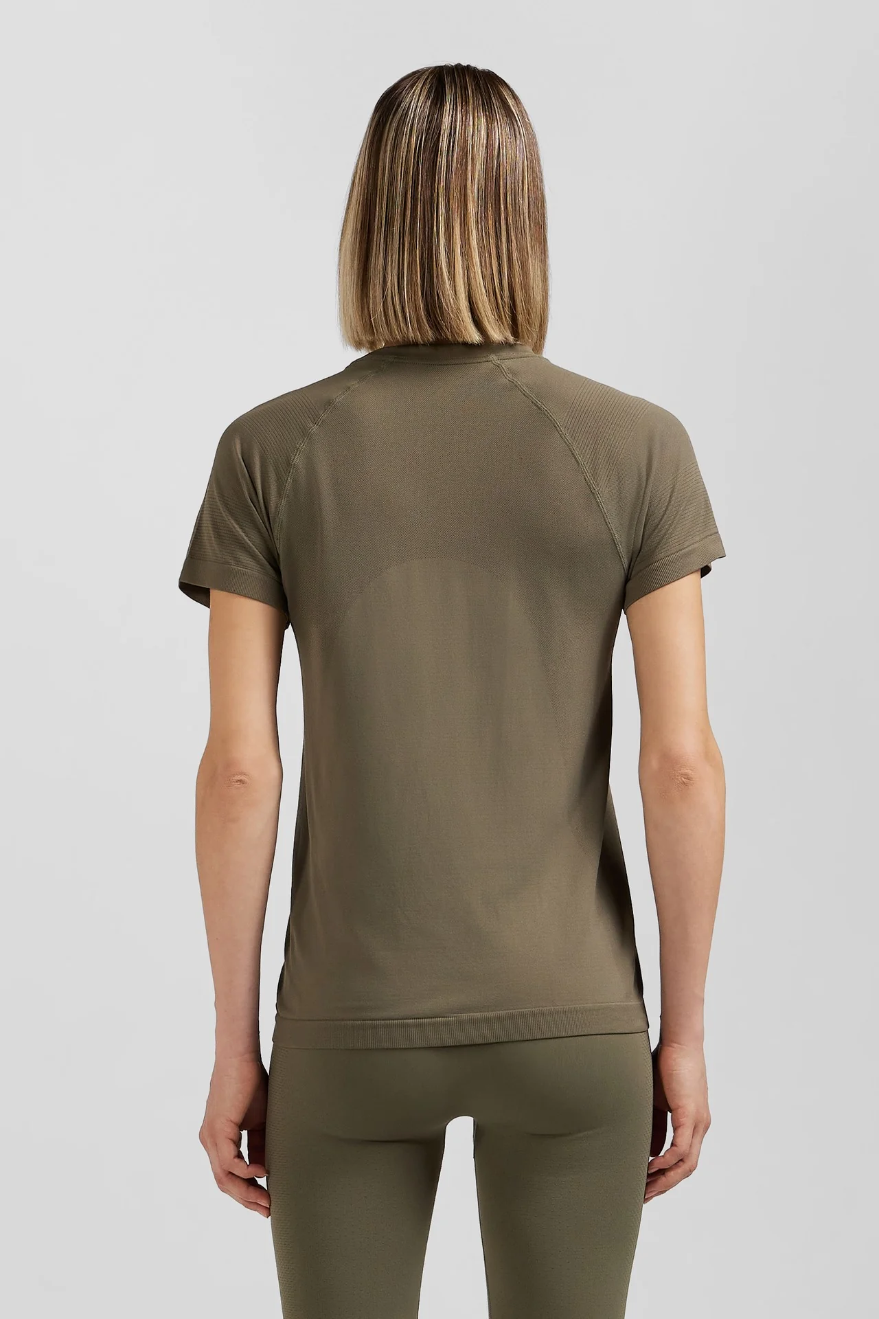 T-shirt de sport manches courtes à détails cerclés kaki - Image 4